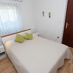 Irena Apartment Pula